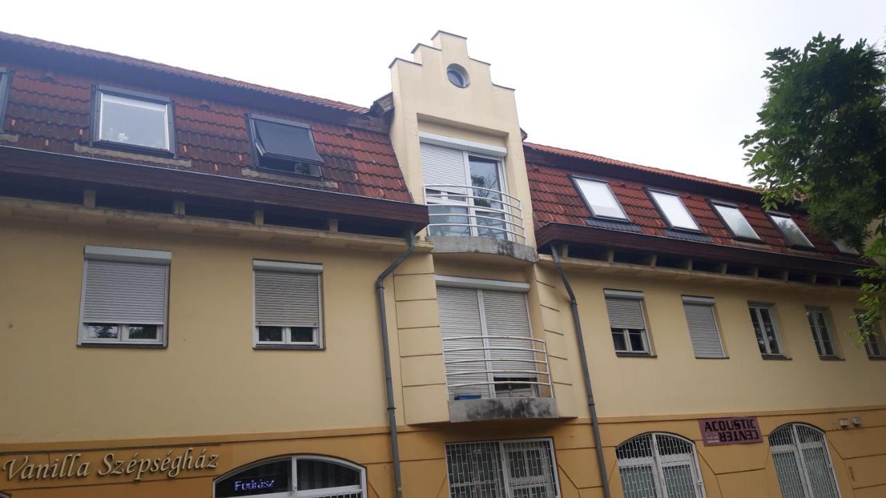 Buckingham Palace Apartman, Debrecen Eksteriør bilde