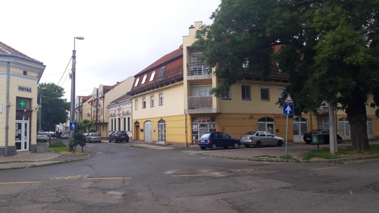 Buckingham Palace Apartman, Debrecen Eksteriør bilde
